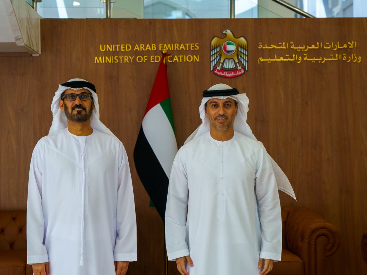 He_AlHammadi's tweet photo. سعدت باستقبال معالي د. أحمد بالهول الفلاسي وزير التربية والتعليم في مبنى وزارة التربية بأبوظبي..هو كفاءة، ينتظر منه الوطن الكثير لتعزيز الحراك التربوي..ناقشنا خلال اللقاء عددا من الملفات التربوية وتطرقنا إلى آخر مستجدات التعليم..سعيا نحو صياغة رؤية تربوية وطنية تنسجم مع التطلعات. https://t.co/1MVlO6F0fk