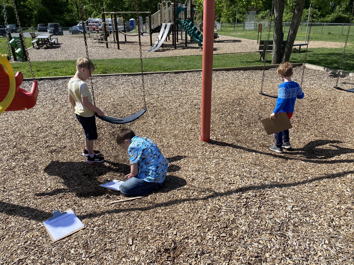 farina_mr's tweet photo. some 1st graders measuring outdoors in this beautiful May weather https://t.co/1dNAWTgfnI