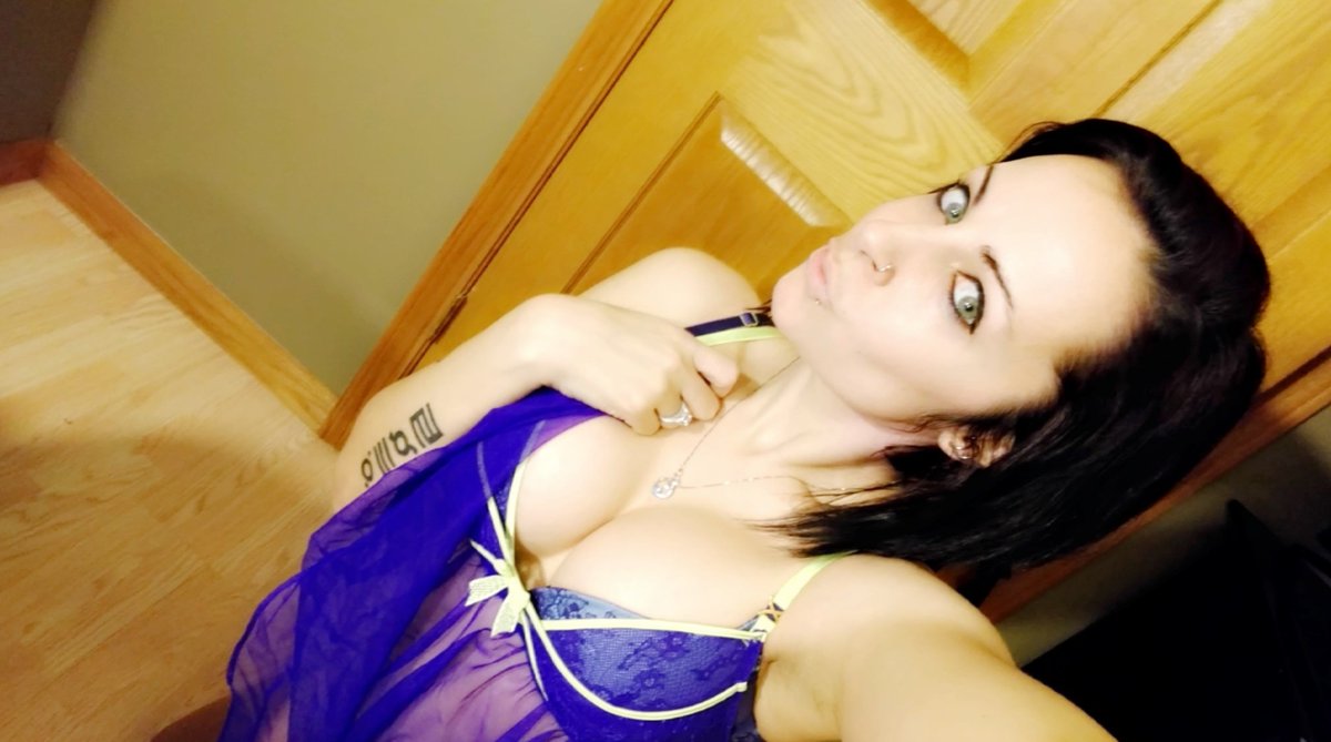 CandyAmira69's tweet photo. Lern mich 20 Minuten in der Livecam kennen
um ein #userdate kaufen zu können
Sympathie ist alles😘
https://t.co/Ca31IzPKJp https://t.co/JaWNJPHbxc