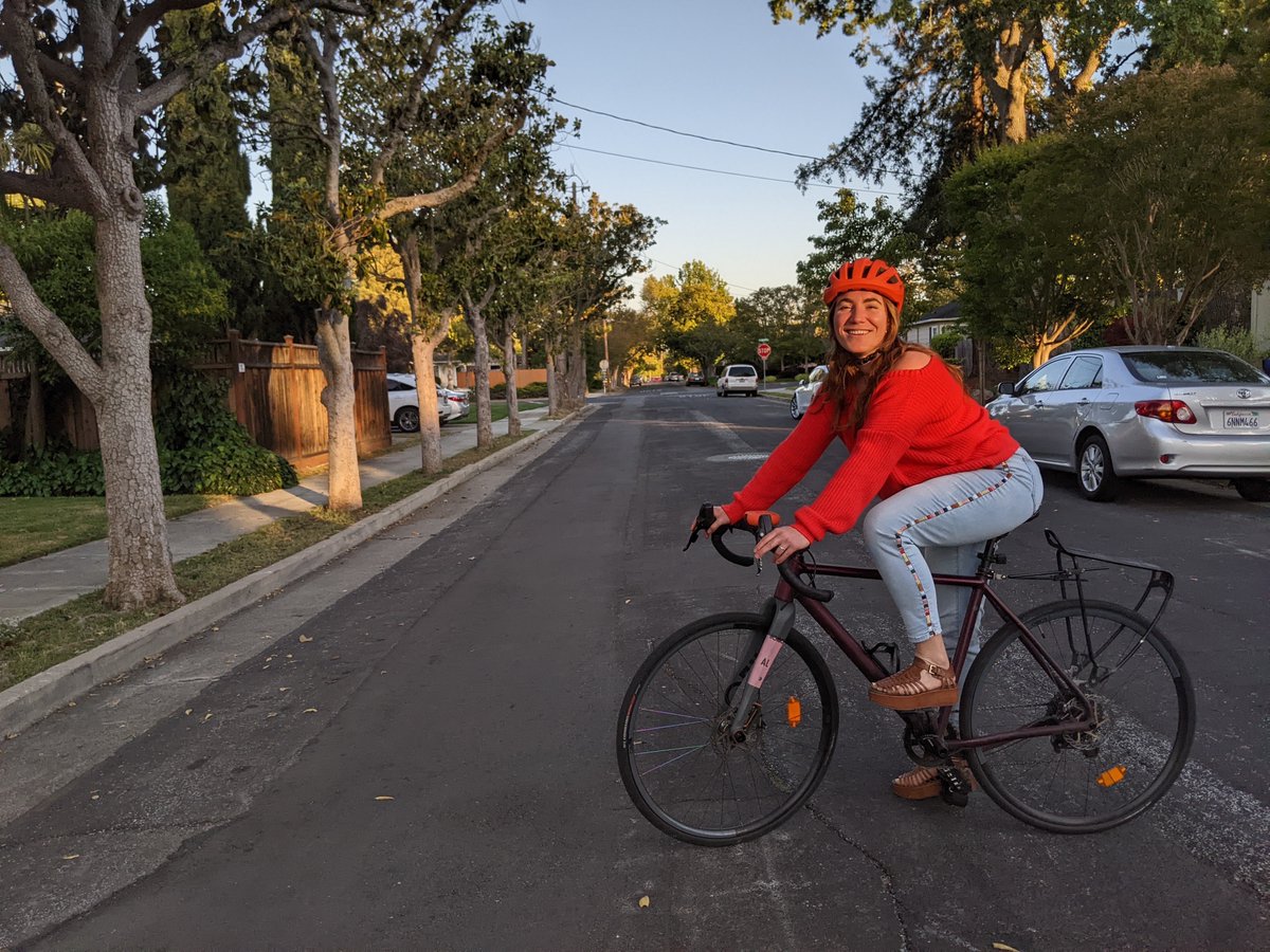 SFEnvironment's tweet photo. Meet Anna! Her fav bike route is riding down @GoldenGatePark, esp. now that JKF is car-free 🙌 , across @GreatHwyPark, up through Lands End, down into Sea Cliff, through @presidiosf, and across the @GGBridge🌉 .

What’s yours? #BikeMonth #FacesofSF

https://t.co/PN4auslOt9 https://t.co/zKTqNRekSl