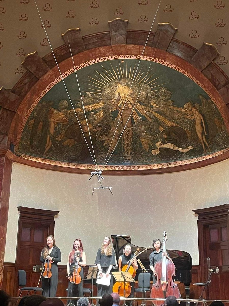 Such a special night performing the Trout Quintet and other works <a href="/wigmore_hall/">Wigmore Hall</a> with the amazing <a href="/salomequartet/">salomequartet</a>, Ketan Curtis and Juhee Yang 🎶