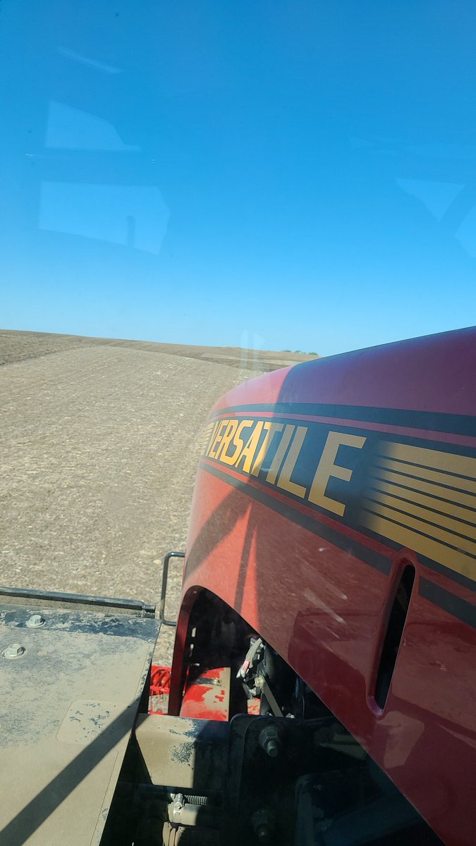 Lucas_Hofer_'s tweet photo. The ole verrsie plumitimg down some acres #versatileag https://t.co/spNOEJduLW