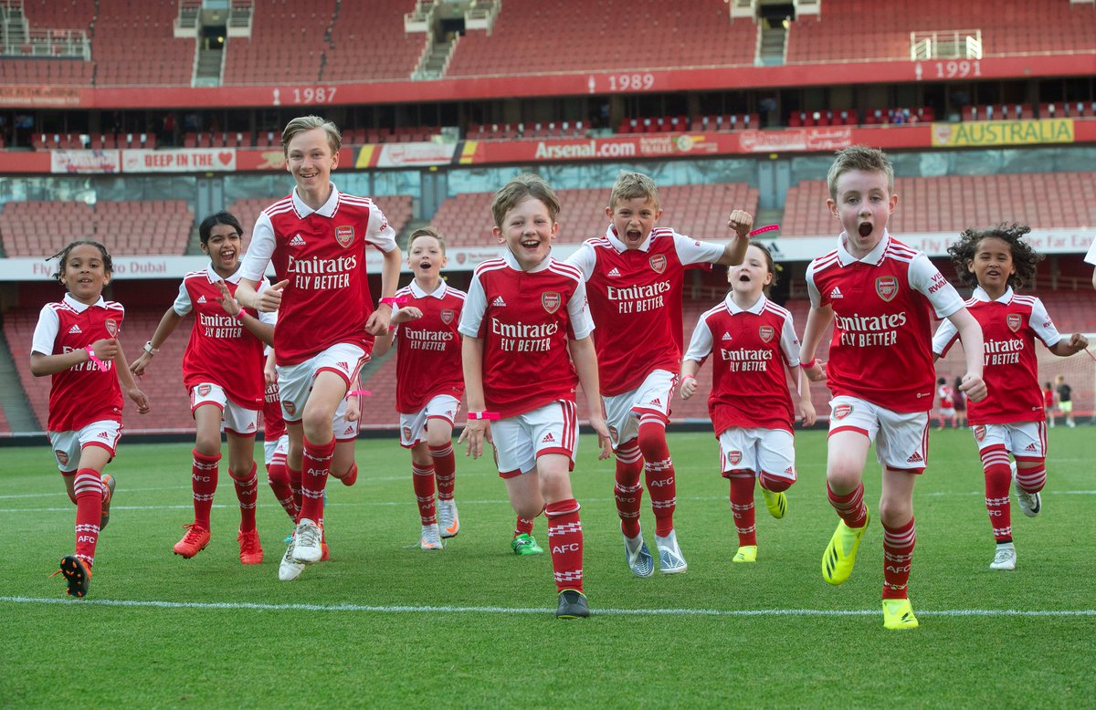 Take a look at some of our favourite photos from yesterday's Play On The Pitch event ❤️