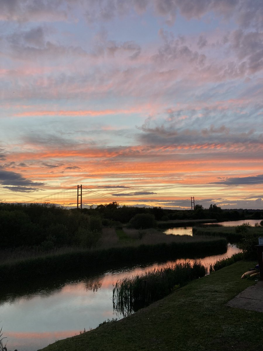 Last night wasn’t bad 🥹☺️ #views #sunset #nature #naturephotography #wildlife #wildlifephotography #holiday #spring #may #evening #night #marshlandslakesidenatureretreat