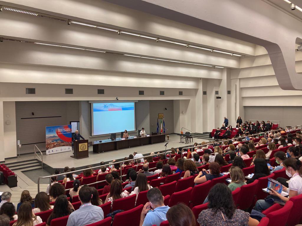 SiicaI's tweet photo. The Opening Ceremony officially starts the #SIICA2022 National #Congress in #Naples
@SiicaI @EFIS_Immunology 
#immunology #science https://t.co/pwlVgqytp0