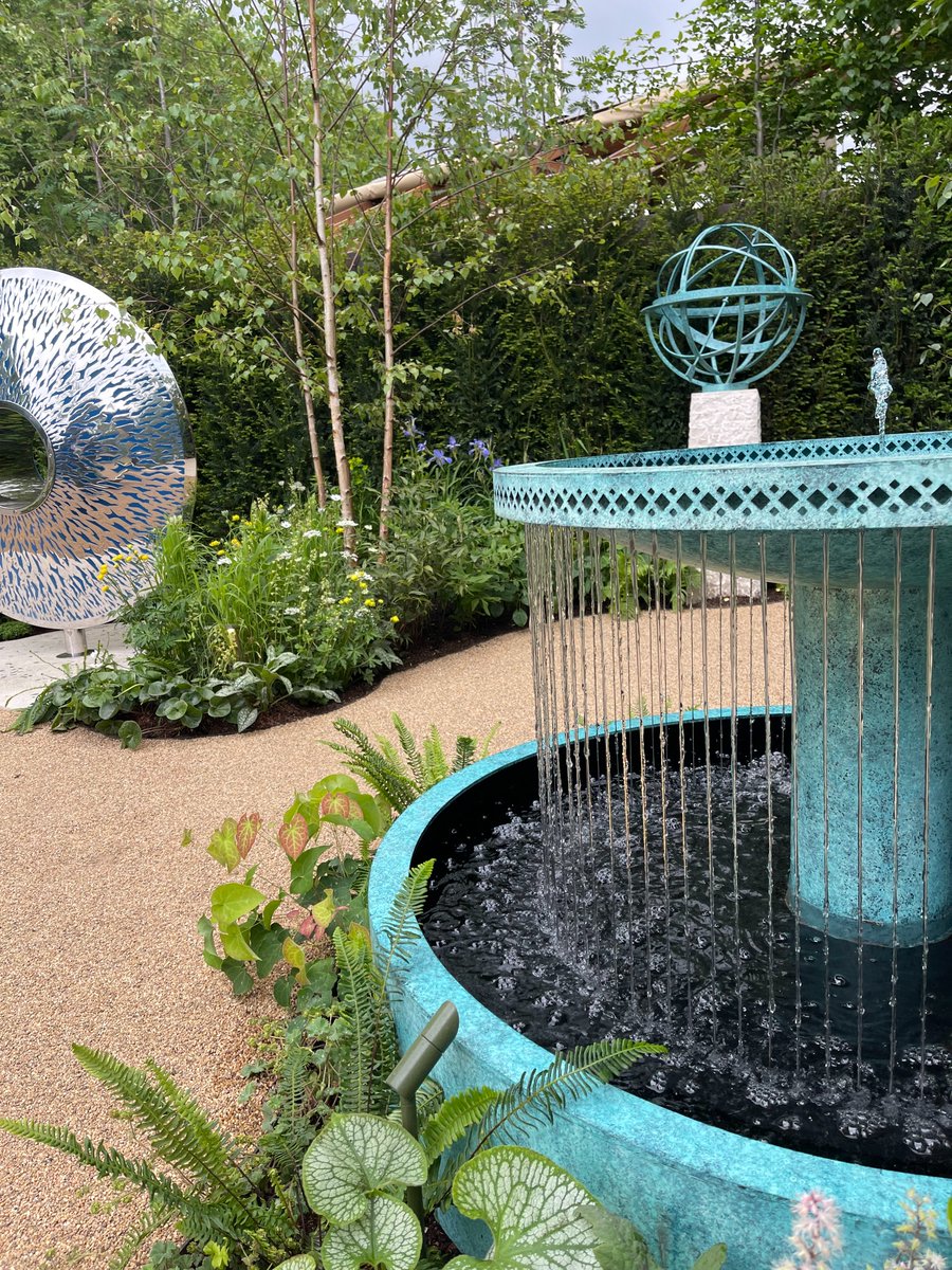 Little Red Rooster tweet media