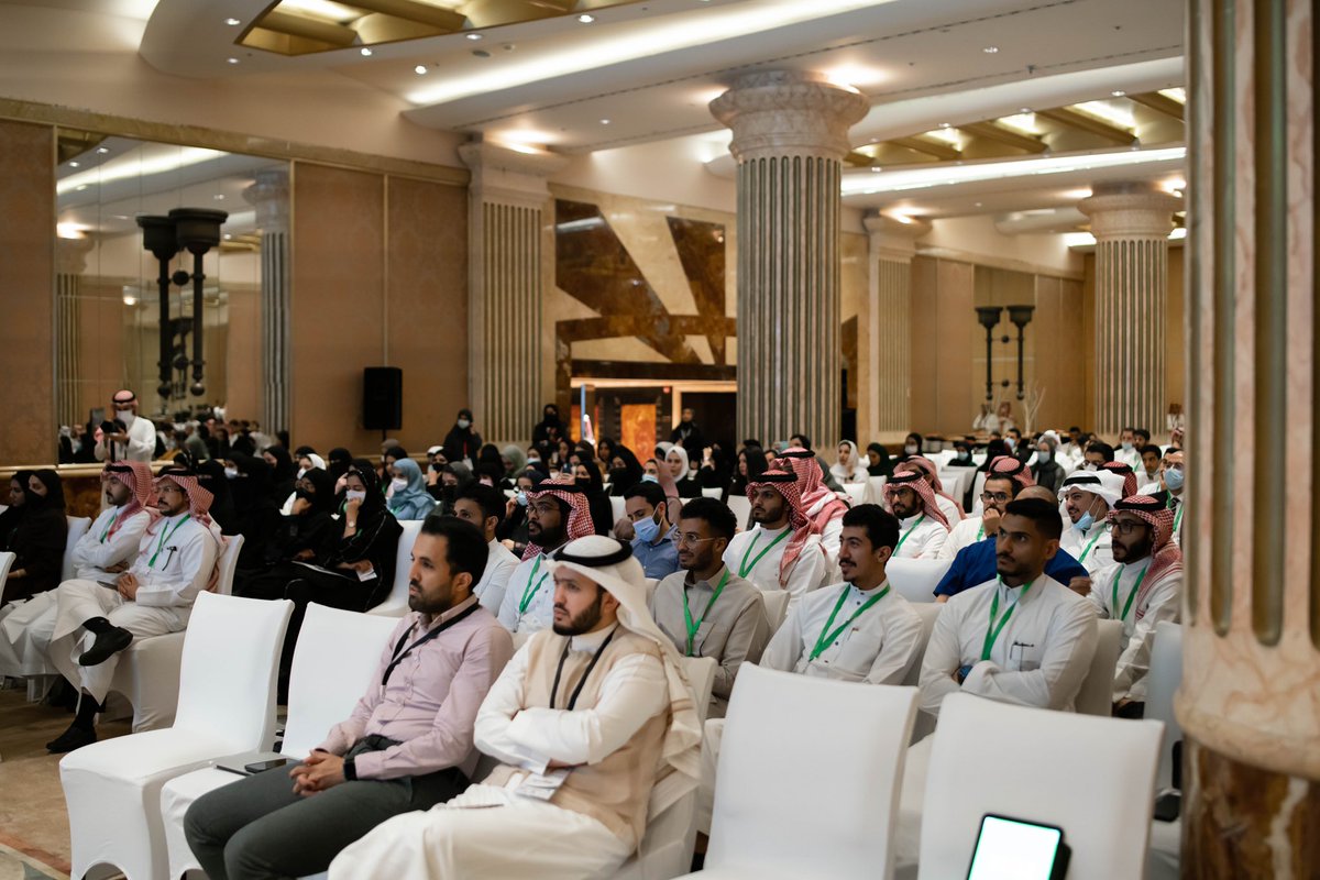 alajaji_norah's tweet photo. A great appreciation to @Abdulmalek_Y &amp; @nasseromfs for the opportunity to organize the #4th_saudi_omf_review
And for the aspiring participants for attending this event 🙏
A special big big thanks to my dear @najtraining team! 🤍 https://t.co/a8Fo2Gf8Fd