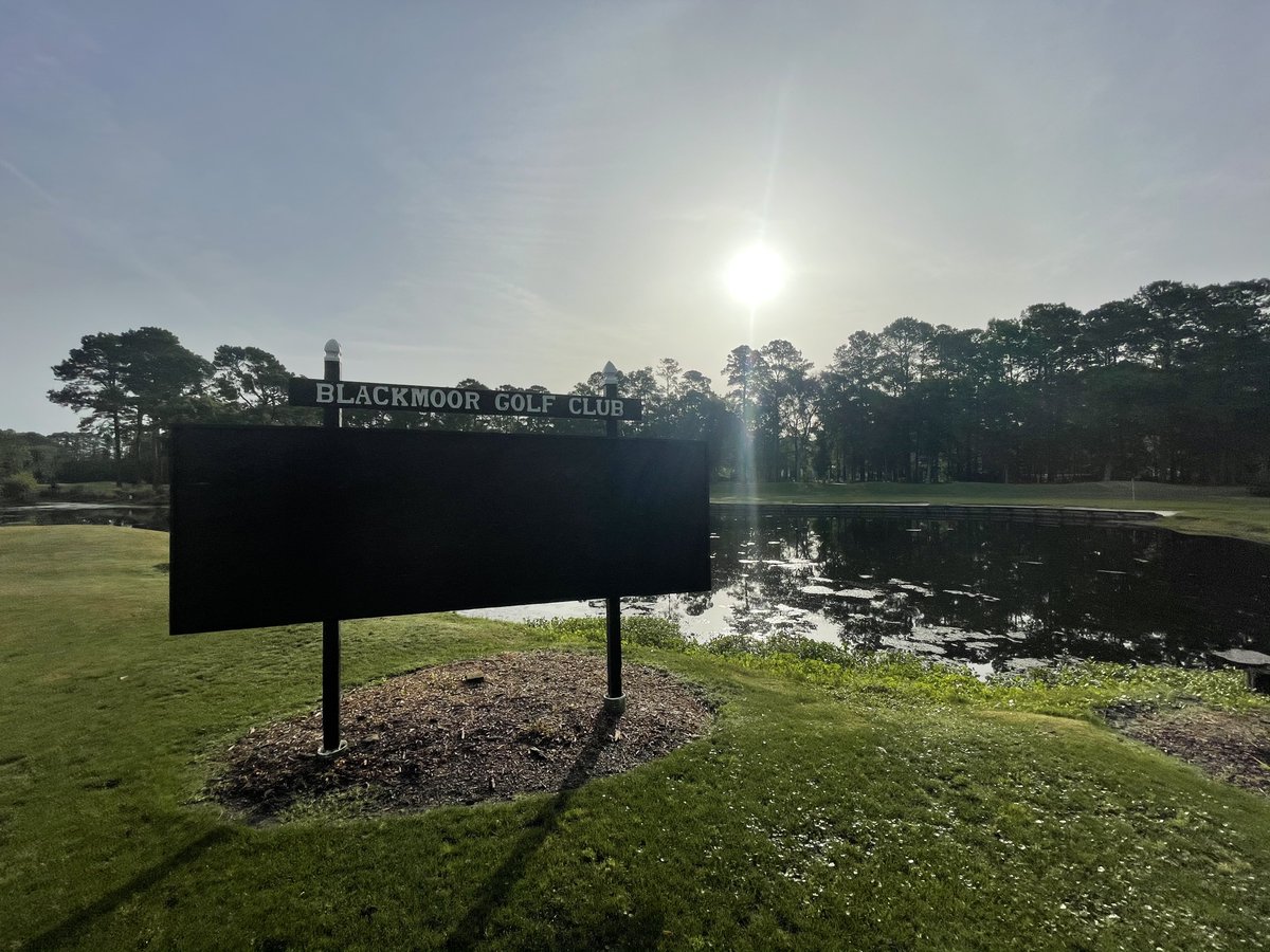 PlayGolfMB's tweet photo. It's a beautiful day for the beginning of the @GolfBuddy  Veterans Classic! Blackmoor Golf Club is one of the many great courses hosting rounds today. Good luck to all the participants! 🇺🇸

#MyrtleBeachGolf https://t.co/ikMcDAzoFa
