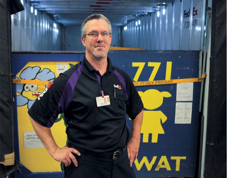 FRCTeams's tweet image. Hey @FRCteams &amp;amp; @FTCteams! Have you entered the FedEx Social Challenge yet? Each team must design a way to move an object from one location to another, without using their hands. Can you do it? Learn about the rules &amp;amp; how to enter: hubs.ly/Q0161jrN0 #FedExContest