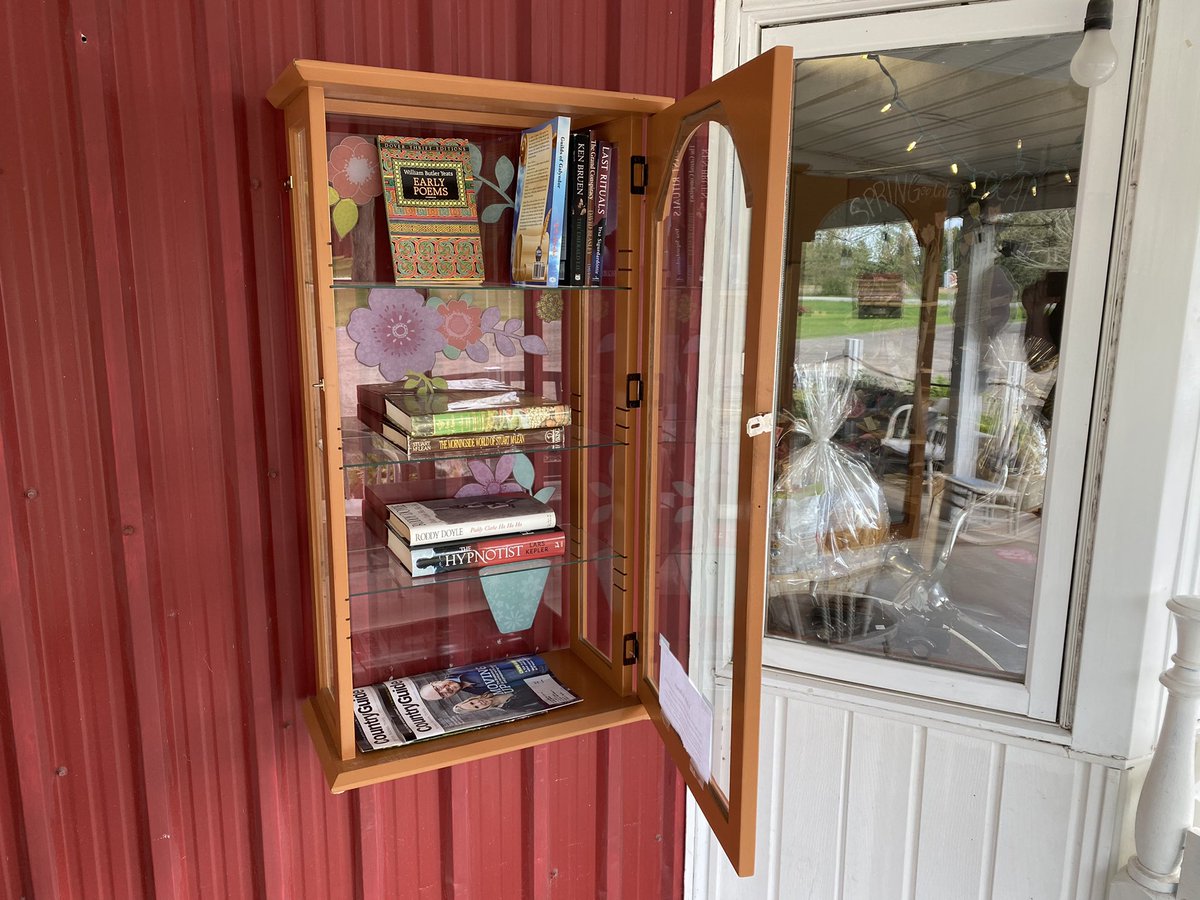 Our #LittleLibrary is now open! 📕📔 Take a book, leave a book, borrow a book. Have some #Yeats with your #Asparagus!