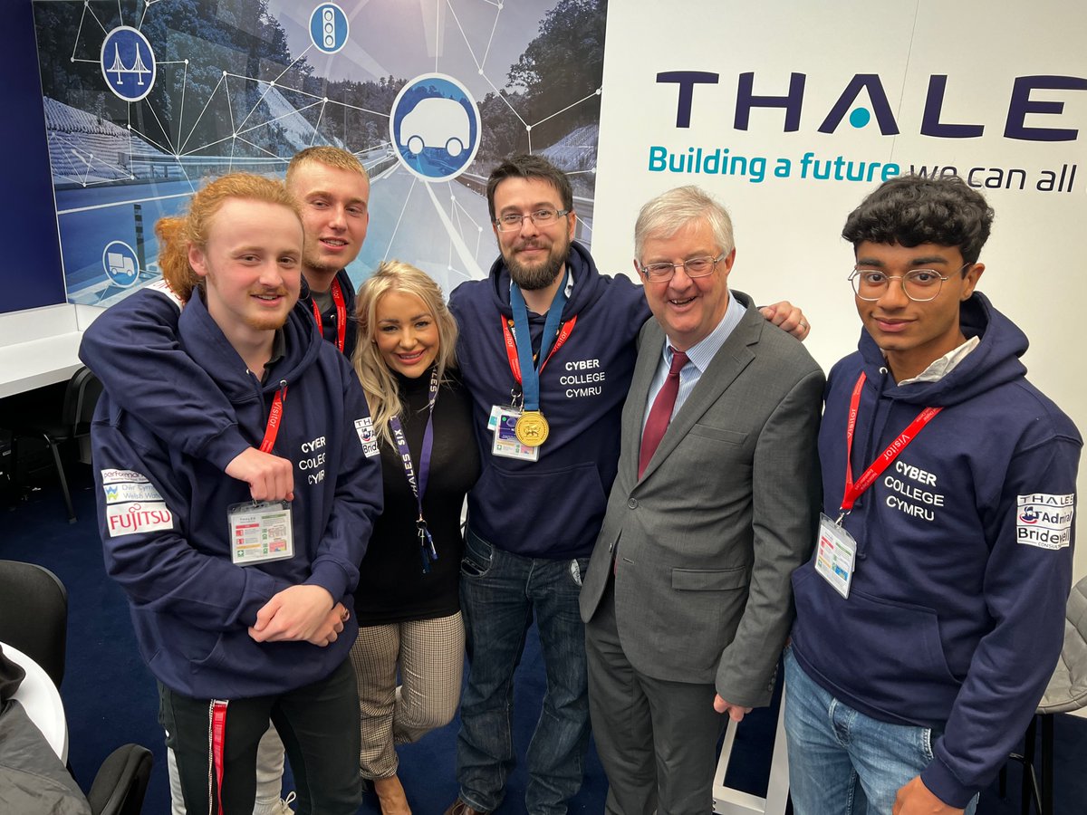 Coleg Penybont | Bridgend College tweet media