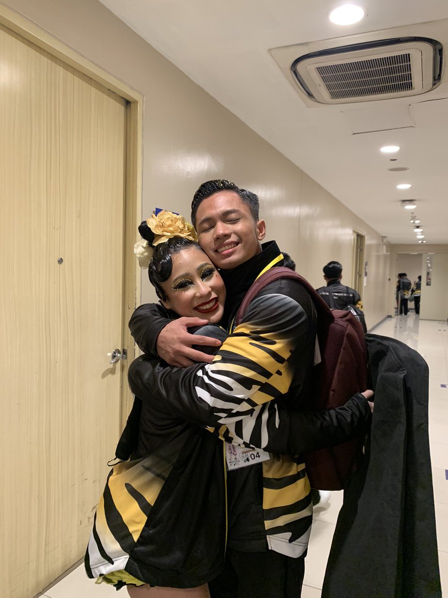 ErinEvg's tweet photo. shoutout to my bases &amp; top flyer 🤩 ty for putting up with me this whole season, ily goiz 🥺🫶🏻

#KayaLatinTo 
#UAAPCDC2022 https://t.co/Pjo6OoZMYW
