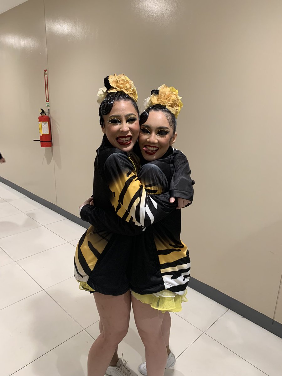 ErinEvg's tweet photo. shoutout to my bases &amp; top flyer 🤩 ty for putting up with me this whole season, ily goiz 🥺🫶🏻

#KayaLatinTo 
#UAAPCDC2022 https://t.co/Pjo6OoZMYW