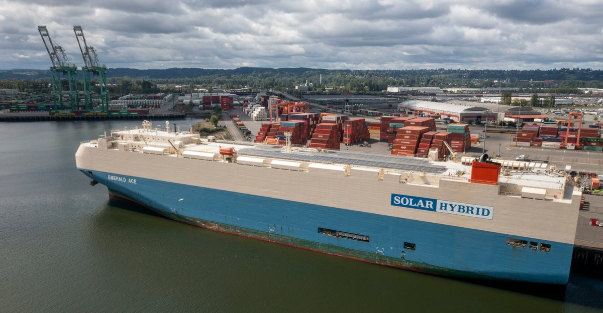 PortofTacoma's tweet photo. #InCaseYouMissedIt, a famous visitor called at the #PortofTacoma last week: the world's first hybrid car carrier, the Emerald Ace! Equipped with hybrid electric power, solar panels &amp; lithium-ion batteries, it generates zero emissions while at berth. #MitsuiOSK @SeaportNW https://t.co/gM5DShPDYo