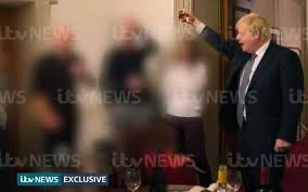 LiamThorpECHO's tweet photo. The police looked at this picture of the Prime Minister with booze in hand at a party during a strict national lockdown and thought it warranted no action

Deeply alarming https://t.co/fdZWogPiEN