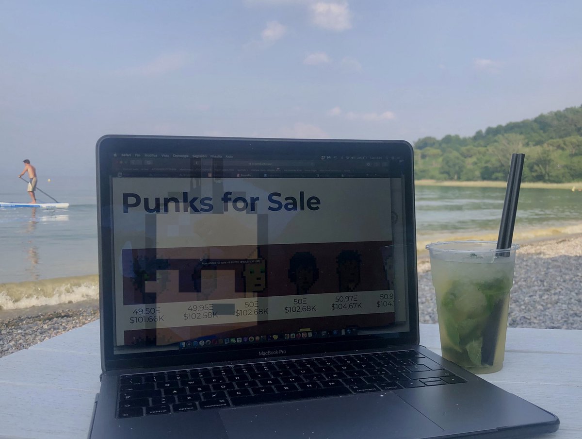 UPunk3591's tweet photo. Don’t forget to buy a Punk !               ⚜️🇮🇹Cheers 🍸🇮🇹⚜️
Ciao from Garda Lake 🇮🇹 https://t.co/0quOZwjaEY