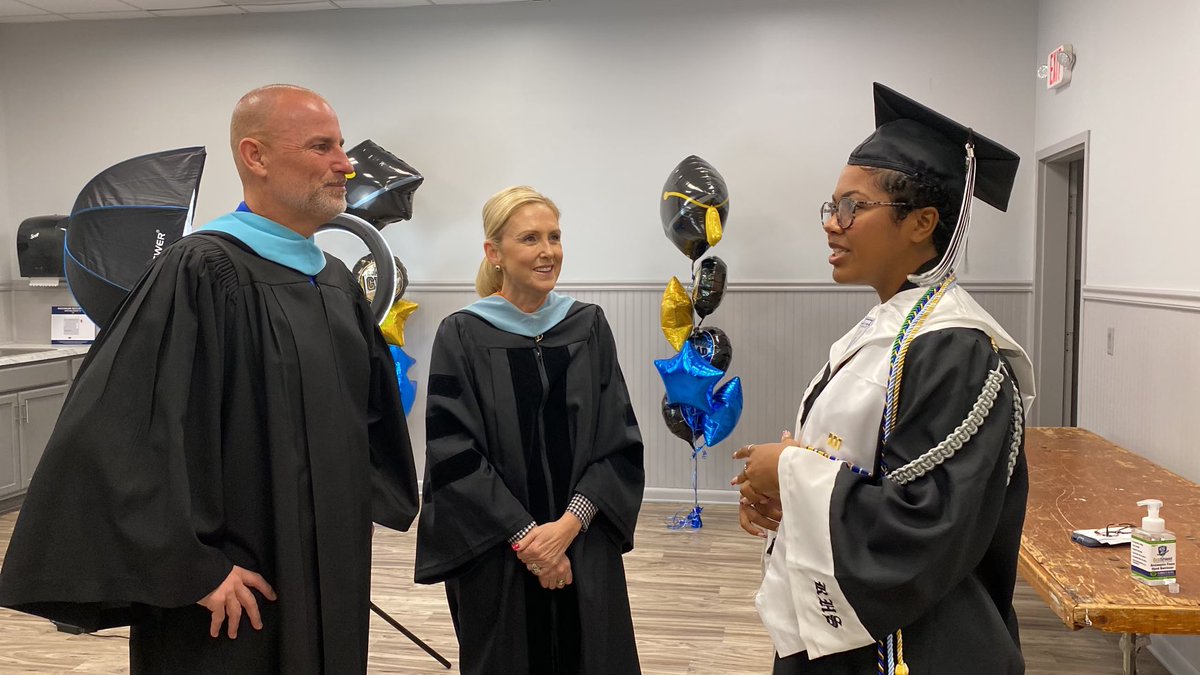 AddisonGDavis's tweet image. Amani Haskins is the first in her family to attend college, and the first to join the military. Her stellar academic career at @HCPSRobinsonHS earned her an acceptance into @WestPoint_USMA! Amani credits her supportive mother for her tremendous success. Congratulations Amani!