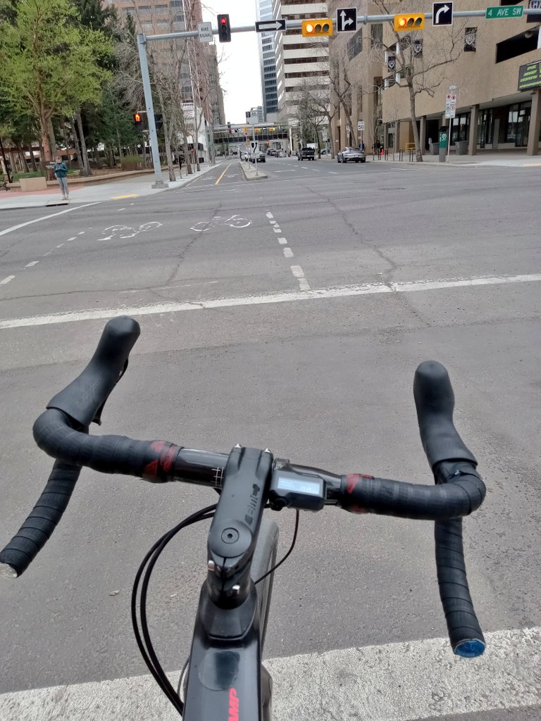 yycbikeguy's tweet photo. @drdagly I kinda do this while being #friendlyasfuck   It adds to the chaos.       I do recommend like 100% should try. https://t.co/Z1UQBjK96Y
