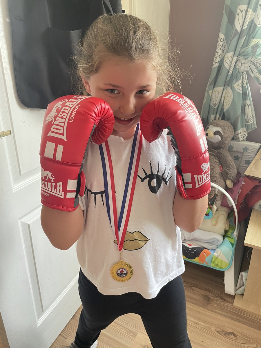 michelle cunliffe tweet media