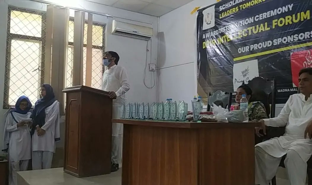 dpir_if's tweet photo. Prof. Dr. Asiya Saif Alvi, Prof. Dr. Imran Abbas, @WazirAtta10 and @YoungDiplomat__ addressing the audience.
#dpir #Address #audiance https://t.co/q5IXBum13M