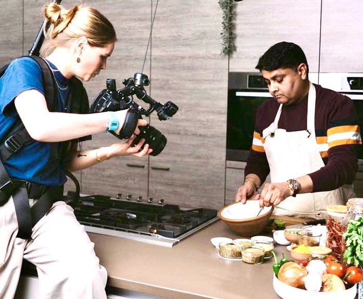 Ghai_chef's tweet photo. New Day New Challenge!!!
Watch this space for something new and exciting!!! #newbiginnings #kitchenkit #audiambassador #tasteoflondon https://t.co/SK9xQPCqoL