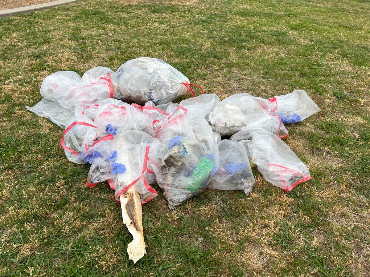 KriCarza's tweet photo. Successful park clean up! #HMSYES2022 https://t.co/2v1sNv3KSN