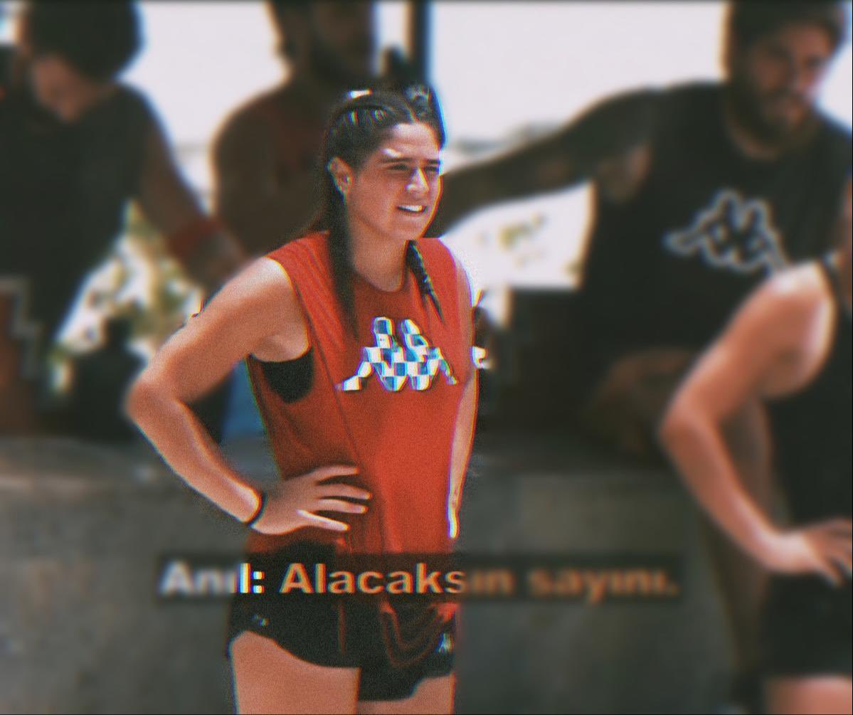 survivorun hayatımıza kattığı güzellik azmin hırsın inancın en kötü zamanlarda bile gülen yüzünle gösterdiğin umudun birçok kişiye örnek ve ilham oldu çok seviyoruz seni iyi ki hayatımızdasın hayatındayız

MutluYıllar AyşeYüksel