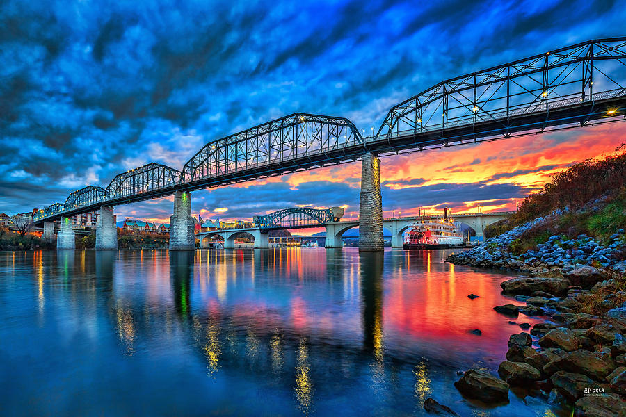 chattanewbies's tweet photo. New to the Chattanooga area and need help for a smoother transition to the Gig City? https://t.co/ot1aMQDOzl has a ton of resources on career opportunities, neighborhoods, schools, outdoor recreation, cultural amenities, and more. 

#chattaNewbies #Chattanooga #Resources https://t.co/Z92G36QFVC