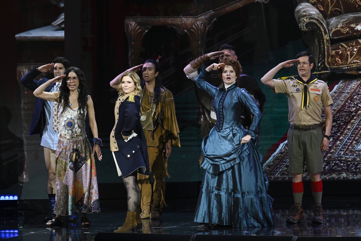 paramount_ads's tweet image. We reach everyone, everywhere, at scale. The #ParamountAdvertising Upfront delivered unmatched marketing solutions for our partners and showcased the breadth and depth of our iconic brands, premium programming and massive reach across linear and streaming. para.mt/3FVRgEG