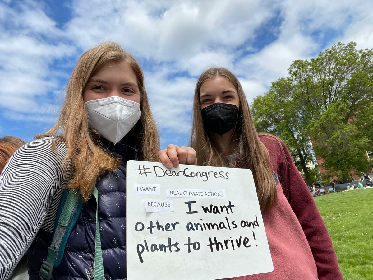 PortlandCCL's tweet photo. Great turnout at the Youth Climate Strike and Festival! The Portland Youth Action Team tabled along with some of our adult volunteers 🌿 

Feeling inspired? Contact your members of Congress here: https://t.co/kPDWSNnC1J 🏛️ 
#grassrootsclimate #grassroots #bipartisanclimate https://t.co/lHMODC4avR