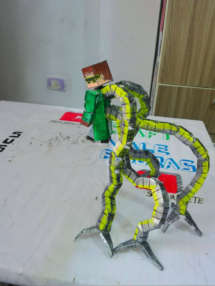 valecraft0's tweet photo. Doctor Octopus vs Spider-Man 
TUTORIAL : https://t.co/WsBJtsGGRs / #SpiderManNoWayHome #spiderman3 #DoctorStrange #SpiderMan #tobeymaguire #Marvel #minecraft #papercraft #MARVELLEGENDS 🕷🕷🕷 https://t.co/6wlK0CLZM4