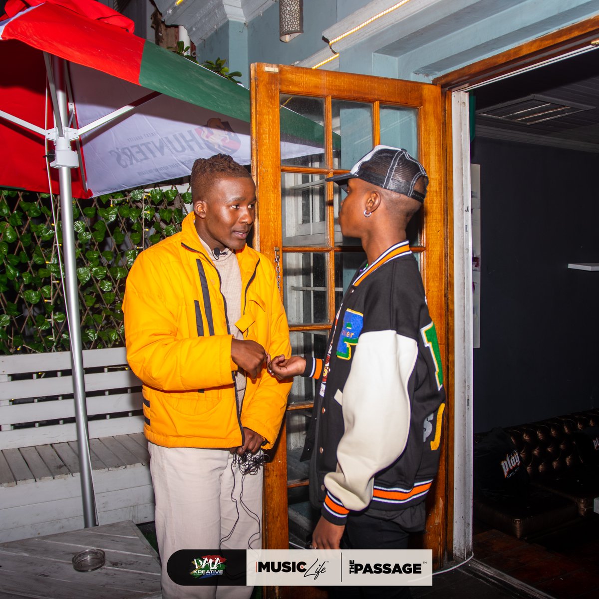 musicandlife_sa's tweet photo. #ThePassage went to @MajorSteez_za Live event this weekend. Our first interview with @4iamHitchat.hitchat  will drop soon.

Hosts: @Speech_Dreamer &amp; @kyumichaelson_  

#ThePassage | #MusicandLife | #DalaKreatives | #CapeTown | #HipHop | #4iam https://t.co/DcVHaLXQbL
