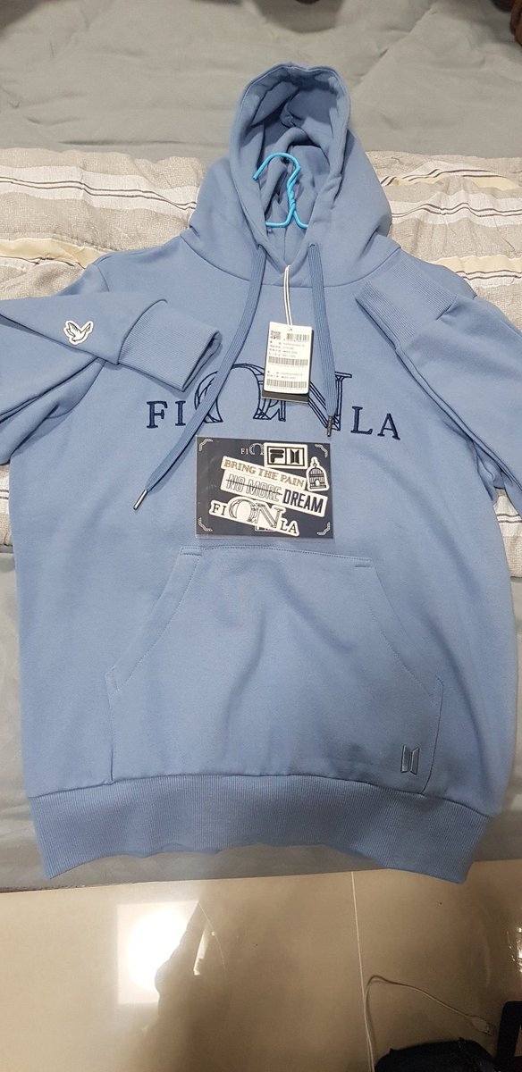 _ttong_M's tweet photo. มีใครสนใจไหมคับ Fila X ON
👉ยังไม่เคยใส่สักครั้ง เค้าแค่เอาออกจากถุงแล้วมาแขวนไว้ (ไซส์ S)
✅ราคา 1,500 ฿ จากปกติ 2400+
📮ส่งฟรี
❌ไม่มีการ์ด❌
📌สนใจทักเดมได้เลยคับ พร้อมโอนลดได้นิดน่อยงับ😔
#ตลาดนัดบังทัน #ตลาดนัดBT21 #ตลาดนัดBTS #FILAxBTS https://t.co/zHGRQvJ2nV
