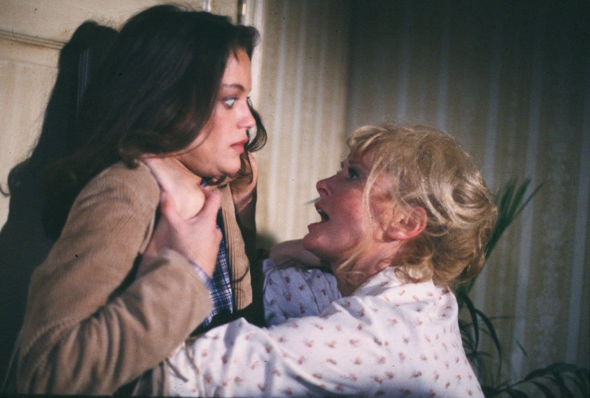 EugWSerra's tweet photo. On August 14, 1981, Wes Craven's DEADLY BLESSING was released! #DeadlyBlessing #WesCraven #MarenJensen #SharonStone #SusanBuckner #JeffEast #ColleenRiley #MichaelBerryman #ErnestBorgnine #LoisNettleton https://t.co/gDphNzx0BS