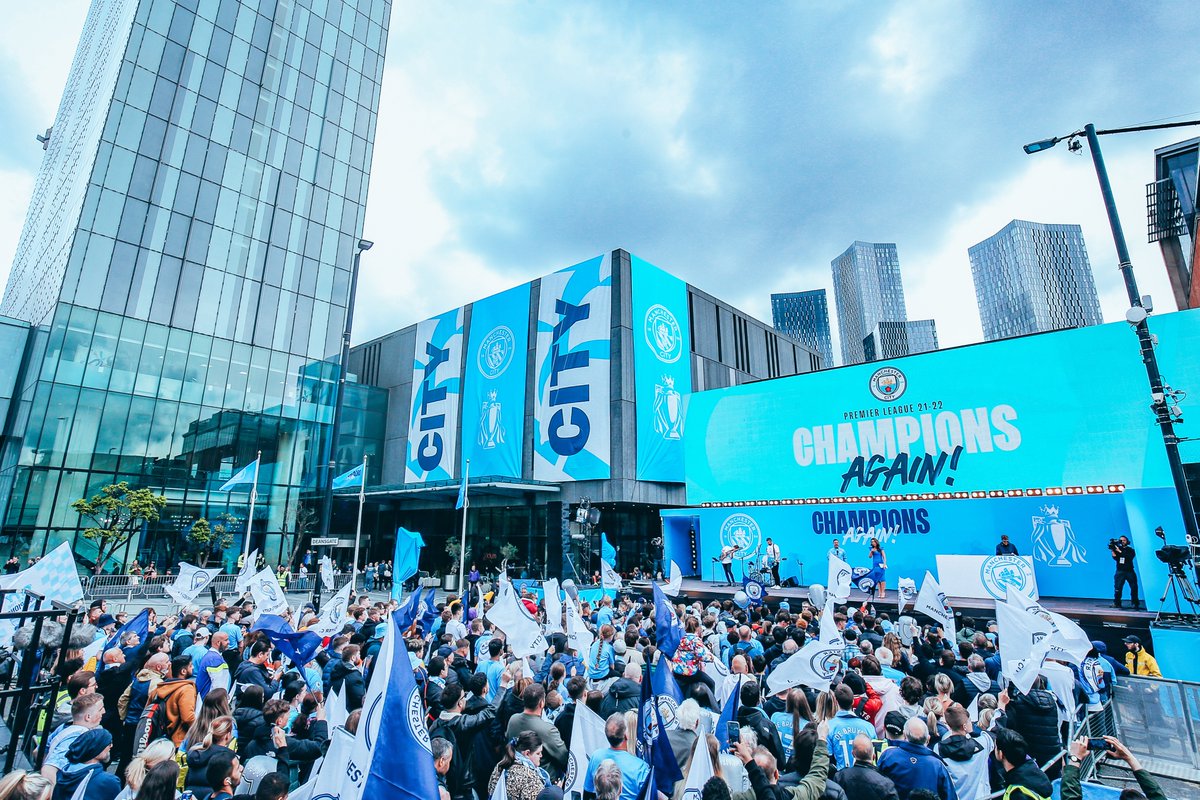 ManCity's tweet image. Manchester is BLUE! 💙

#ManCity