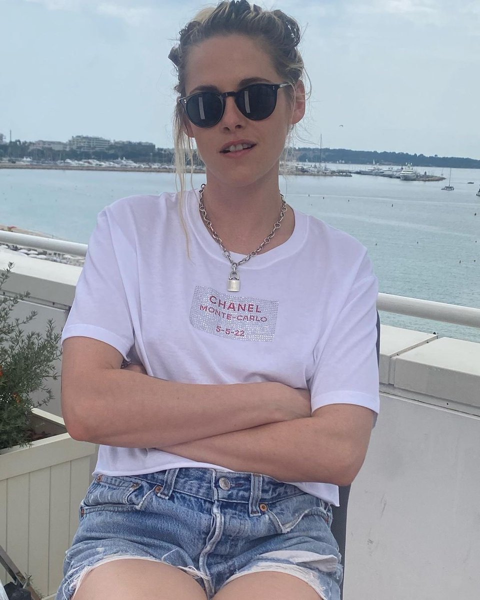 KristewartPT's tweet photo. Kristen sublime para apresentar Crimes of the Future em Cannes

📸 caroklouk2 no Instagram https://t.co/rq7ge31enc