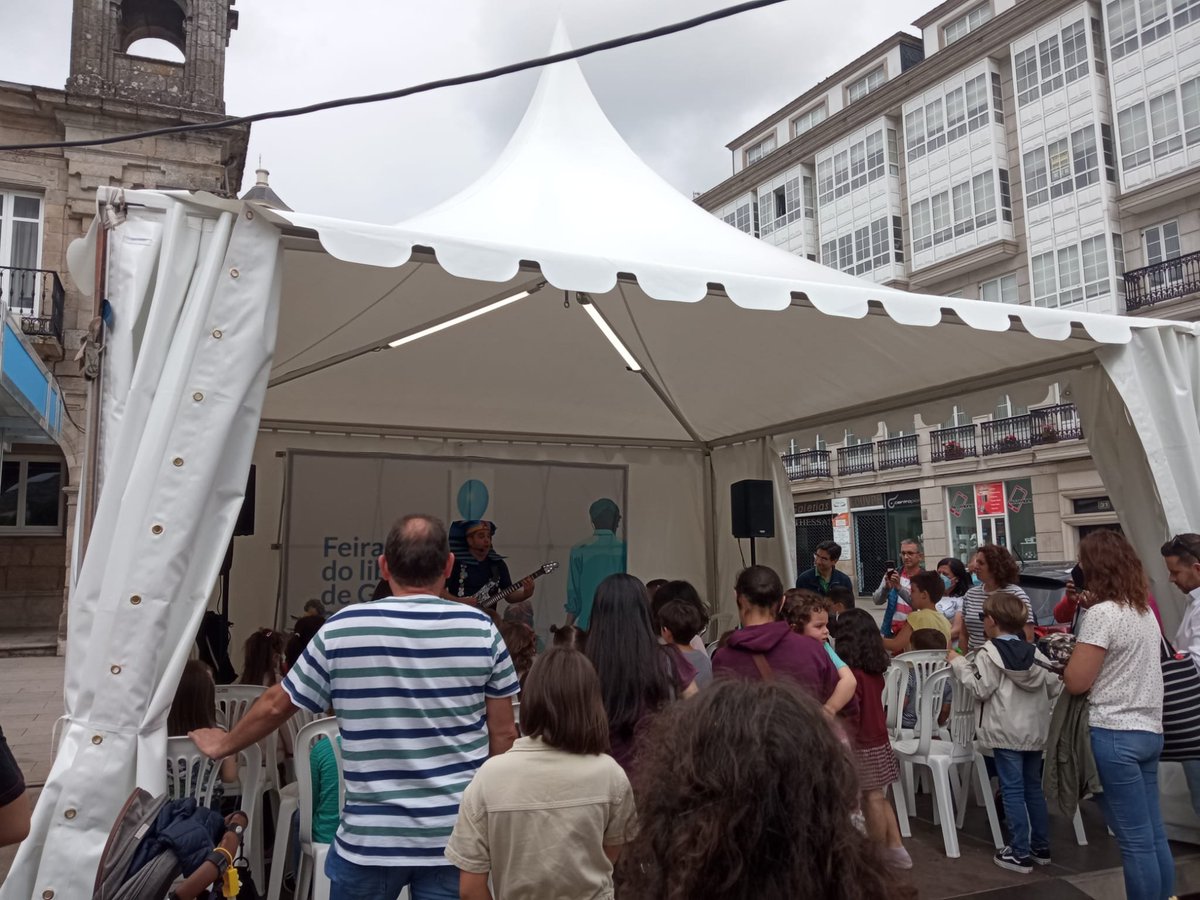 pakolascerdeira's tweet photo. Grazas Feira do Libro de Lugo!! E esta semana mais, info en https://t.co/zEGfyQPMWC #pakolas #rock #librocd #ramonaorbita https://t.co/Uhbdq5EXhK