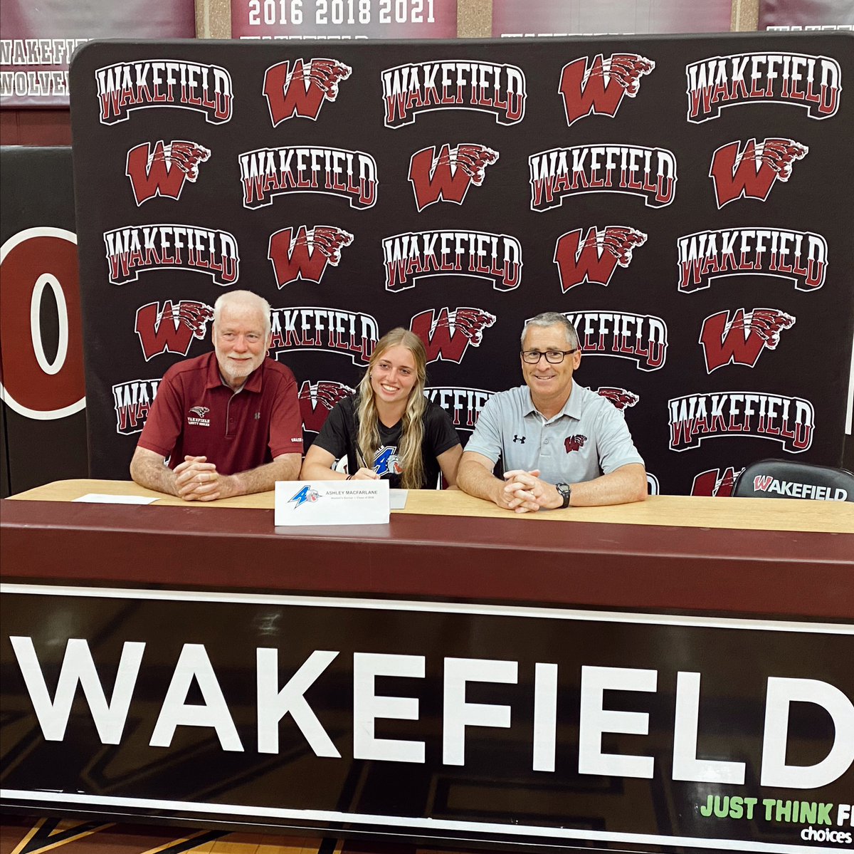 ashmacfarlane8's tweet image. Wakefield HS Signing Day 2022!!!🐾⚽️ So much fun! Congratulations to everyone that signed!!!!! 👍 #nodaysoff #SigningDay2022 @WolverinesWHS @Retzlaff17 @MikeMacfarlane9 @UNCAvlWSoccer