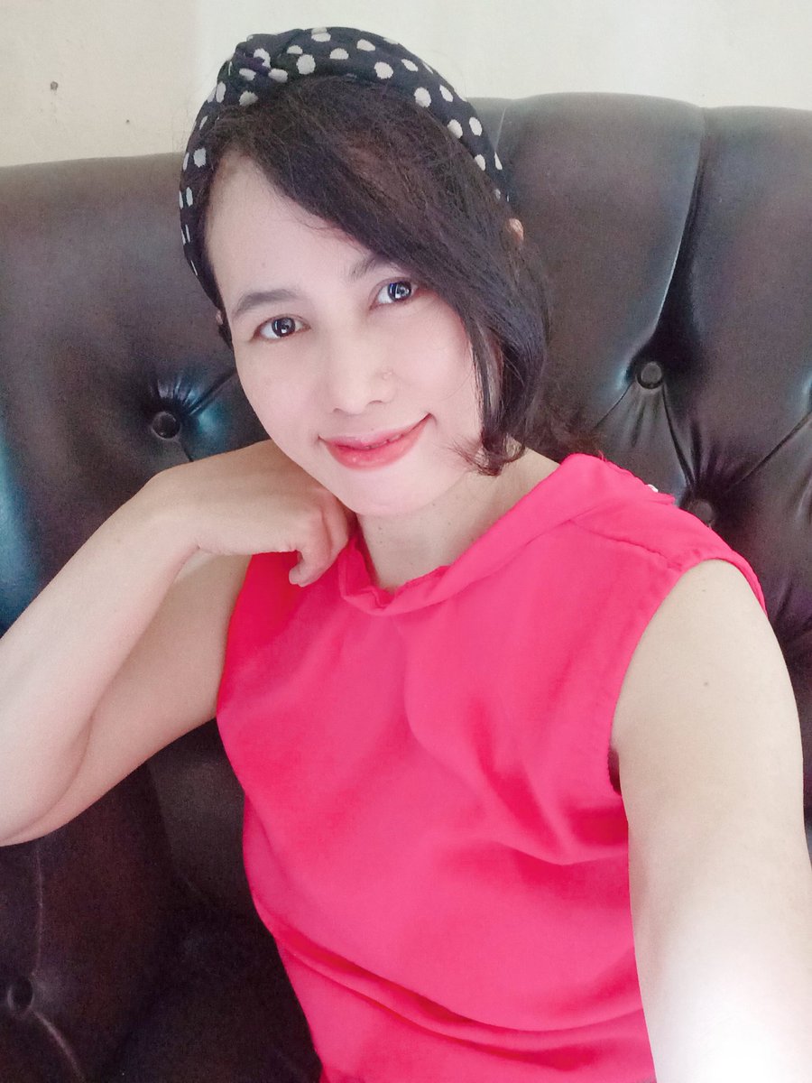 elitaletta's tweet photo. Me https://t.co/4vapsn8imY