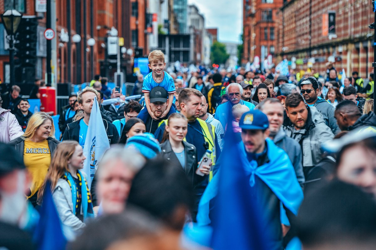 ManCity's tweet image. Manchester is BLUE! 💙

#ManCity