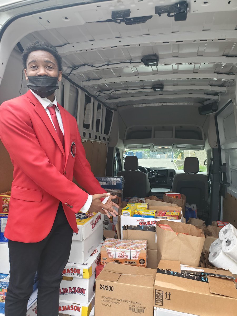 DeanofVertus's tweet photo. Proud of my @HighVertus Nephews!! Friday we dropped of donations to the Buffalo community.  #vertusdifference #BuffaloStrong https://t.co/3Uc2cJ5n0S