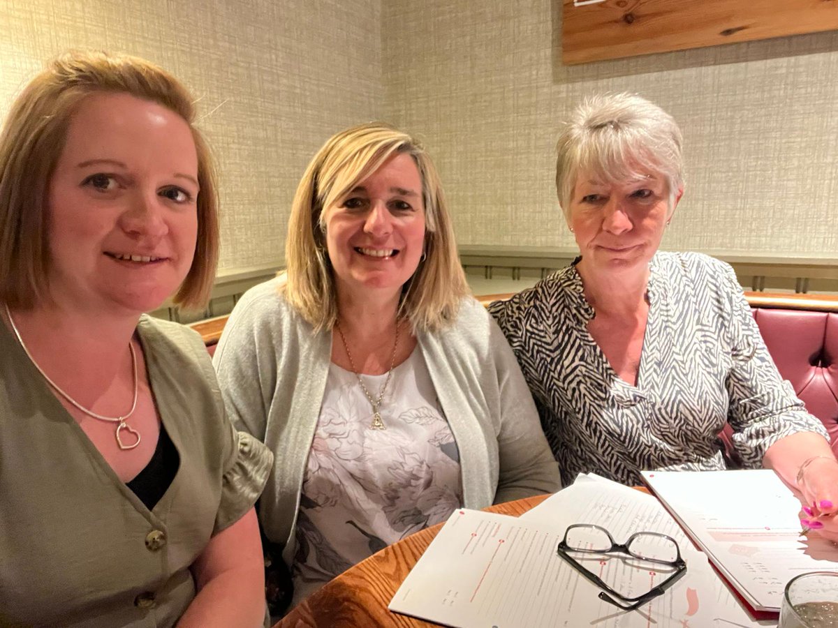 sw_julien's tweet photo. Great time training @SlimmingWorld #buildmybusiness @lynn_sheridan @sw_hayleykent @andreahsw1 https://t.co/nLt2oVFjlO
