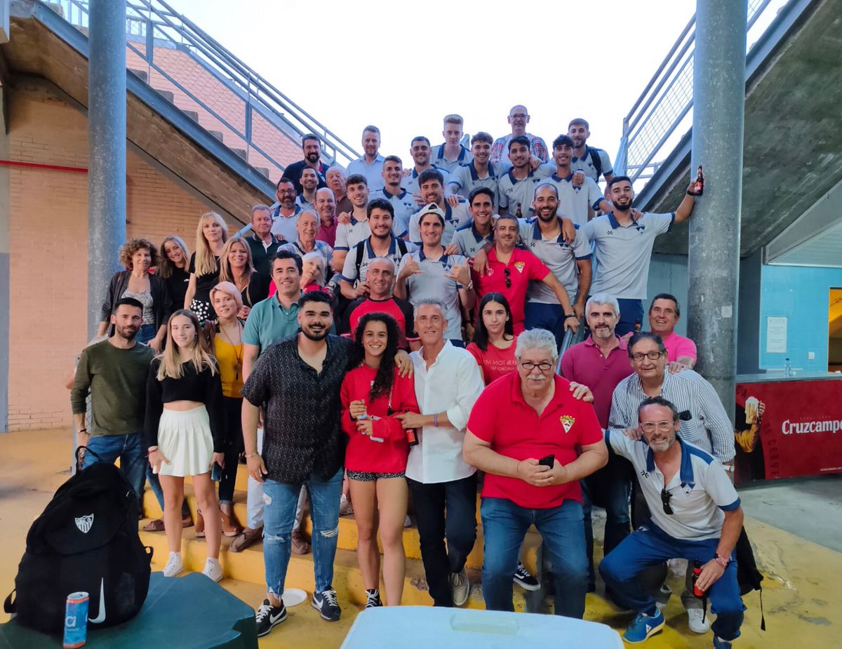Algunos escuchamos la pregunta de qué pasa en este <a href="/ayamonte_cf/">AYAMONTE CF</a> . La respuesta es la imagen.  Gracias Familia, para los presentes y los muchos que faltaban.