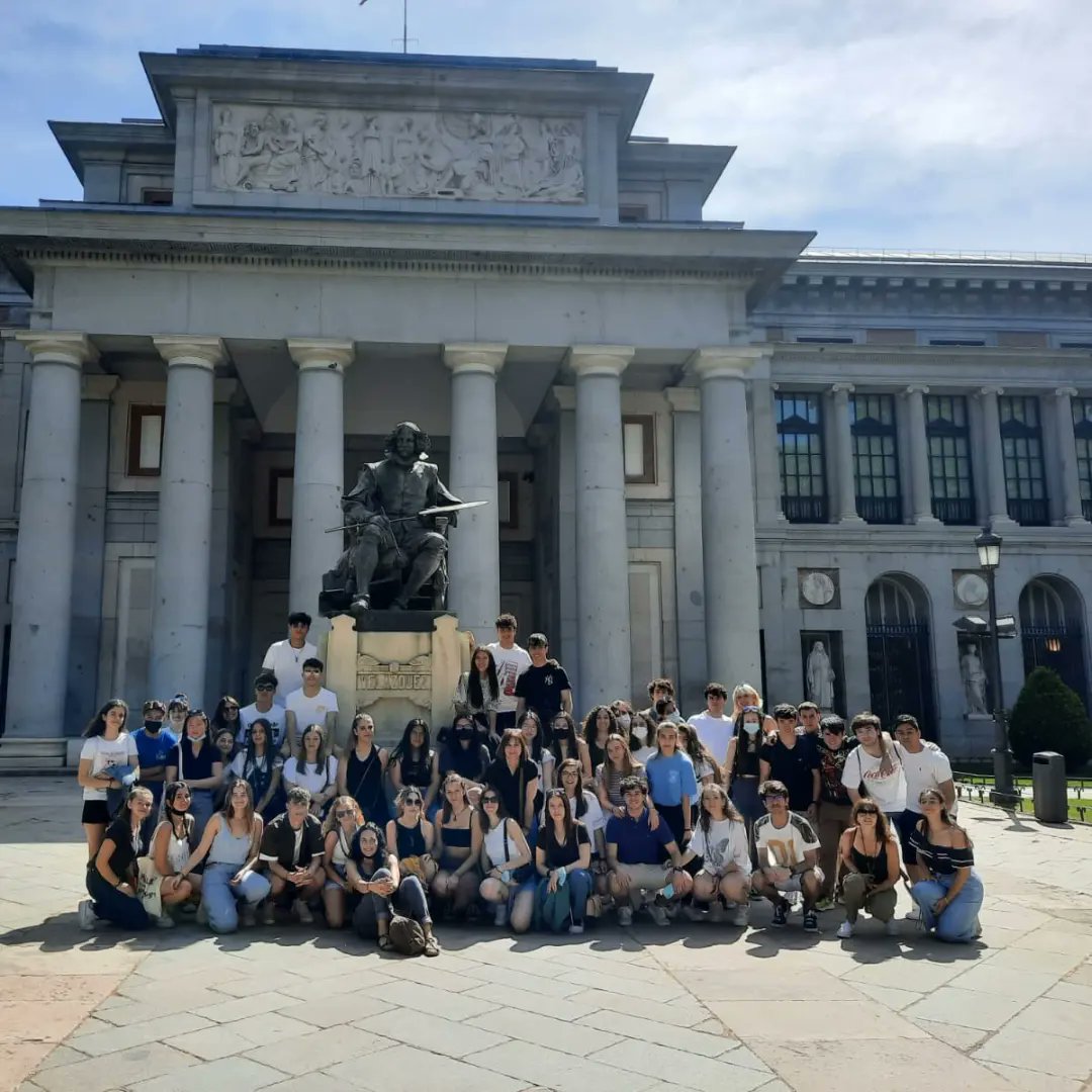 VISITA AL MUSEO DEL PRADO y PASEO POR EL MADRID DEL SIGLO DE ORO

Hoy hemos disfrutado de una magnífica actividad en Madrid con nuestros alumnos de 2° de Bachillerato.  ¡Gracias a las #grandesprofes que lo habéis hecho posible! 

#YosoyProfe <a href="/iesmsantillana/">IesMarquesSantillana</a> en <a href="/museodelprado/">Museo del Prado</a>