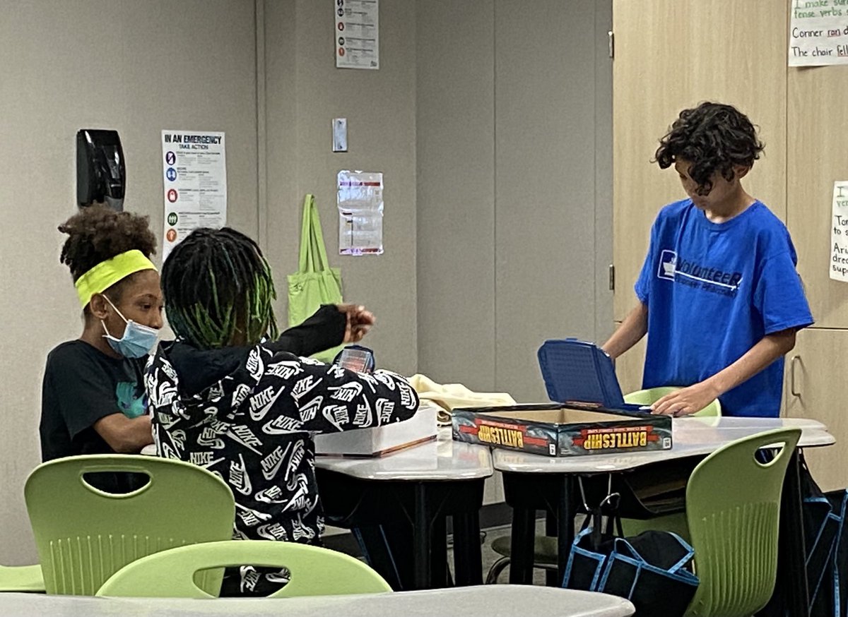 SESchlageter's tweet photo. Board game time to work on social skills. Mayson and Leilah beat me at Sorry, but we had a great time! ⁦@BangElementary⁩ https://t.co/rlEP1Bierj