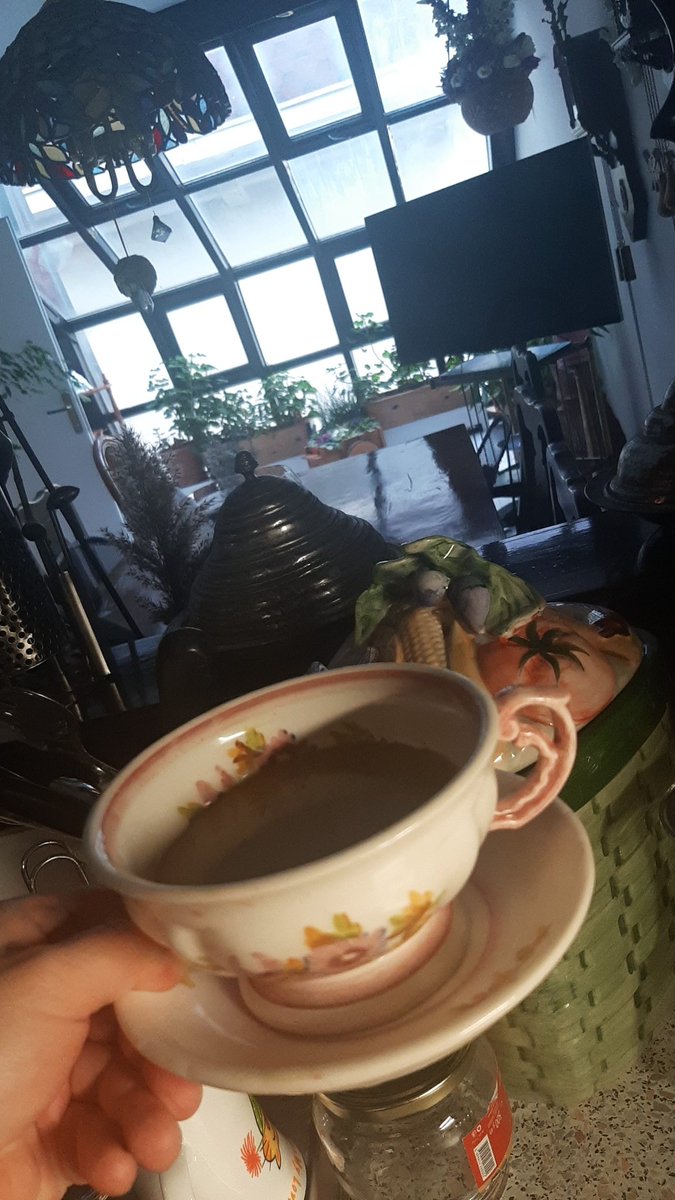 Herkese musmutlu akşamlar sevgili takipçilerim neden hala ısrar ediliyor anlamış değilim 🤔😌çok mu zor profil incelemek !! Merhaba naber balıketli severim tarzı ibarelerle muhabbete gireni direk siliyorum muhattap olmuyorum tanıtıcı ufak bir mesaj ve de resim takipte kalın🥰🥰😇