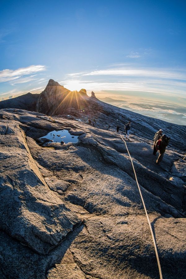 GORSKI_SWIAT's tweet photo. PIĘKNO GÓR⛰️dziś mam zaszczyt ZAPROSIĆ PANIE!!!
@Blackowa__ @jola0803 i @Olga20910244 na
#Kinabalu – najwyższy szczyt #Malezji, leżący w #Borneo, w górach #Crocker #Jose
Cosimo Malesci https://t.co/CH1HW6fbKW