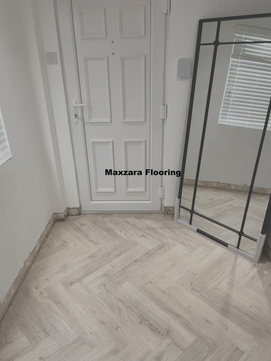 jiang07030615's tweet photo. Try our oak wash vinyl flooring if you are looking for a stylish, easy to install flooring in an authentic wood feel.

#maxzara #maxzaraflooring #flooring #vinylflooring #herringbone #vinylherringboneflooring  #interiordesign #homedecor #architecture  #renovation #building https://t.co/5XIoacEYac