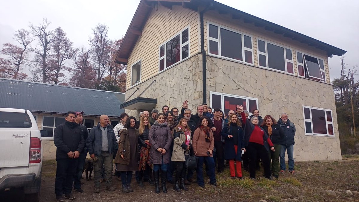 Nuestras oficinas en #NeuquénAndino #SanMartínDeLosAndes 
Gracias <a href="/DianaGuillen_ok/">Diana María Guillén</a> 
A todas/os los que se acercaron.
A Nahuel Tripodi y Verónica Chaina territoriales en la Patagonia.
A les coordinadores Lucero Glorio y <a href="/JP_edregosa/">Jorge Pedregosa</a> 

@AgriculturaAR 
<a href="/DominguezJul/">Julián Domínguez</a> 
<a href="/LuisContigiani/">Luis Contigiani</a>