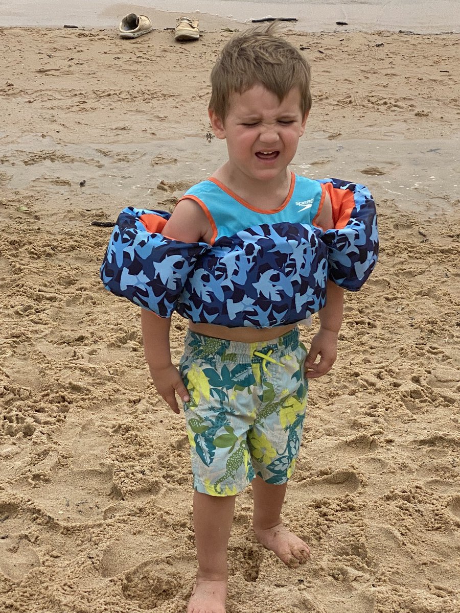 pressjarinn's tweet photo. My mood because it’s Monday again: https://t.co/Penv02Qay4